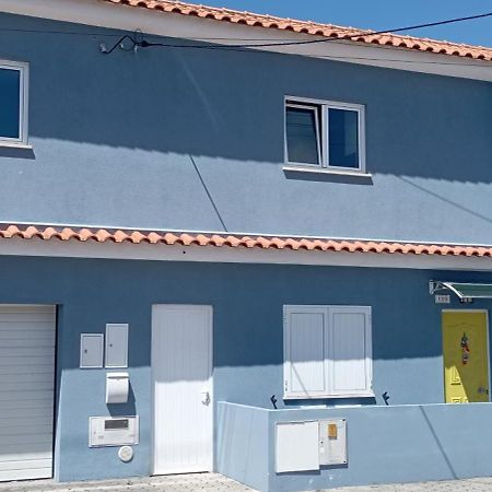 Yellow Door Gafanha da Encarnacao Exterior photo